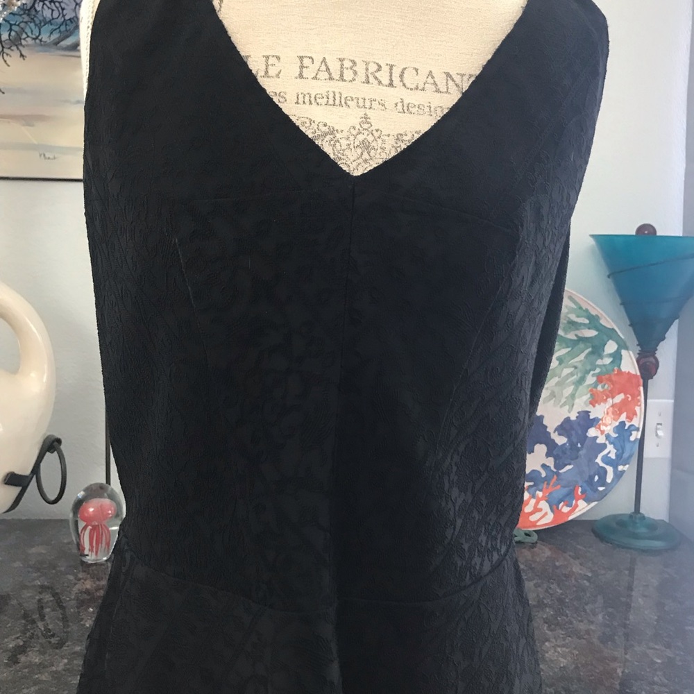 The Limited Vest/top